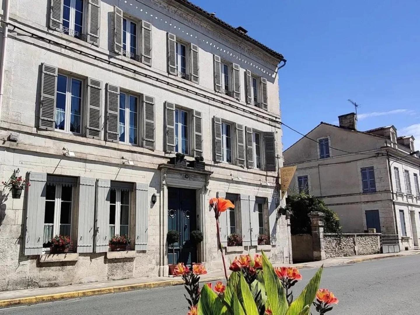 Repos à Ribérac B&B Exterior foto